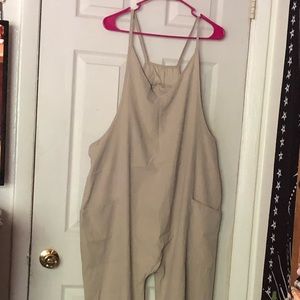 ‼️5 for $13‼️NWOT Nude jumpsuit with back pocket